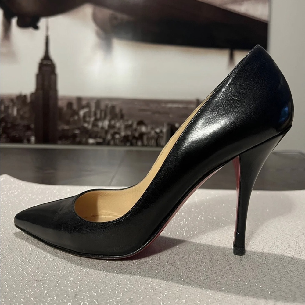 Christian Louboutin Black Leather 4” 38.5 Pumps